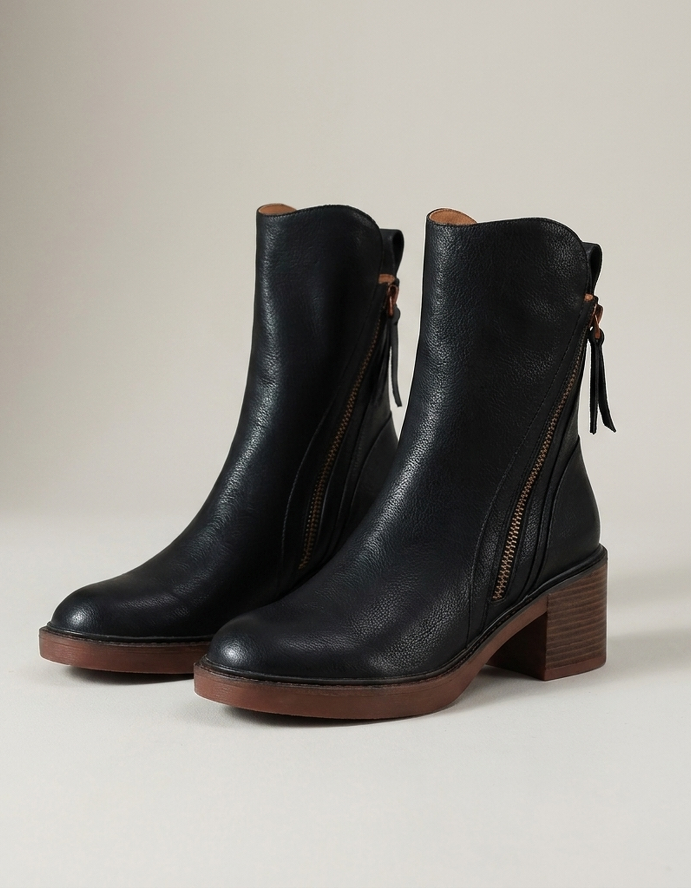 PLUXSTYLE::numise::amelie-classic-ankle-boots::pack-black