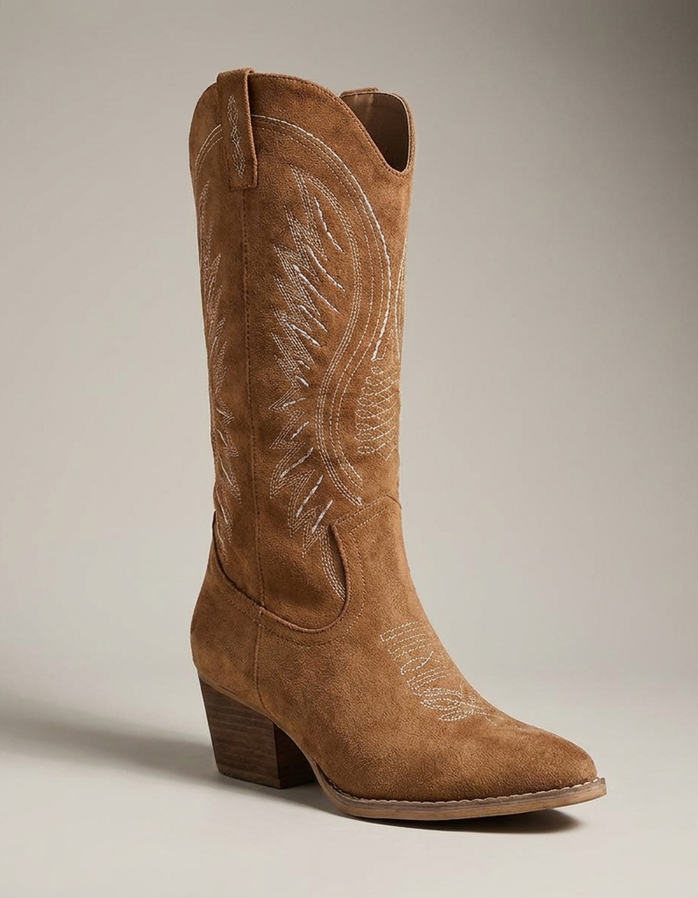 PLUXSTYLE::numise::alice-day-to-night-boots::closeup-hero