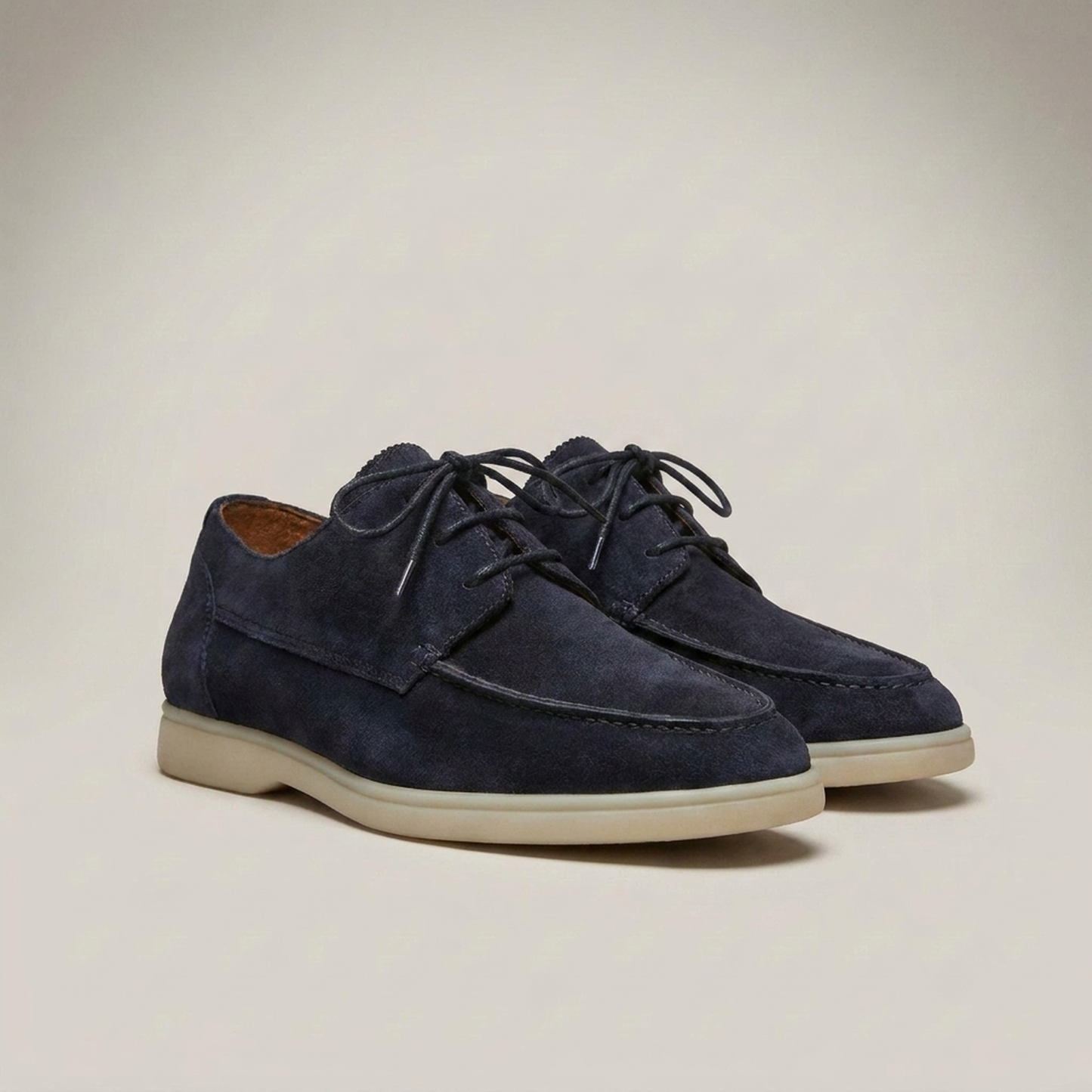 PLUXSTYLE::numise::mens-flexible-sole-walking-footwear::closeup-detail