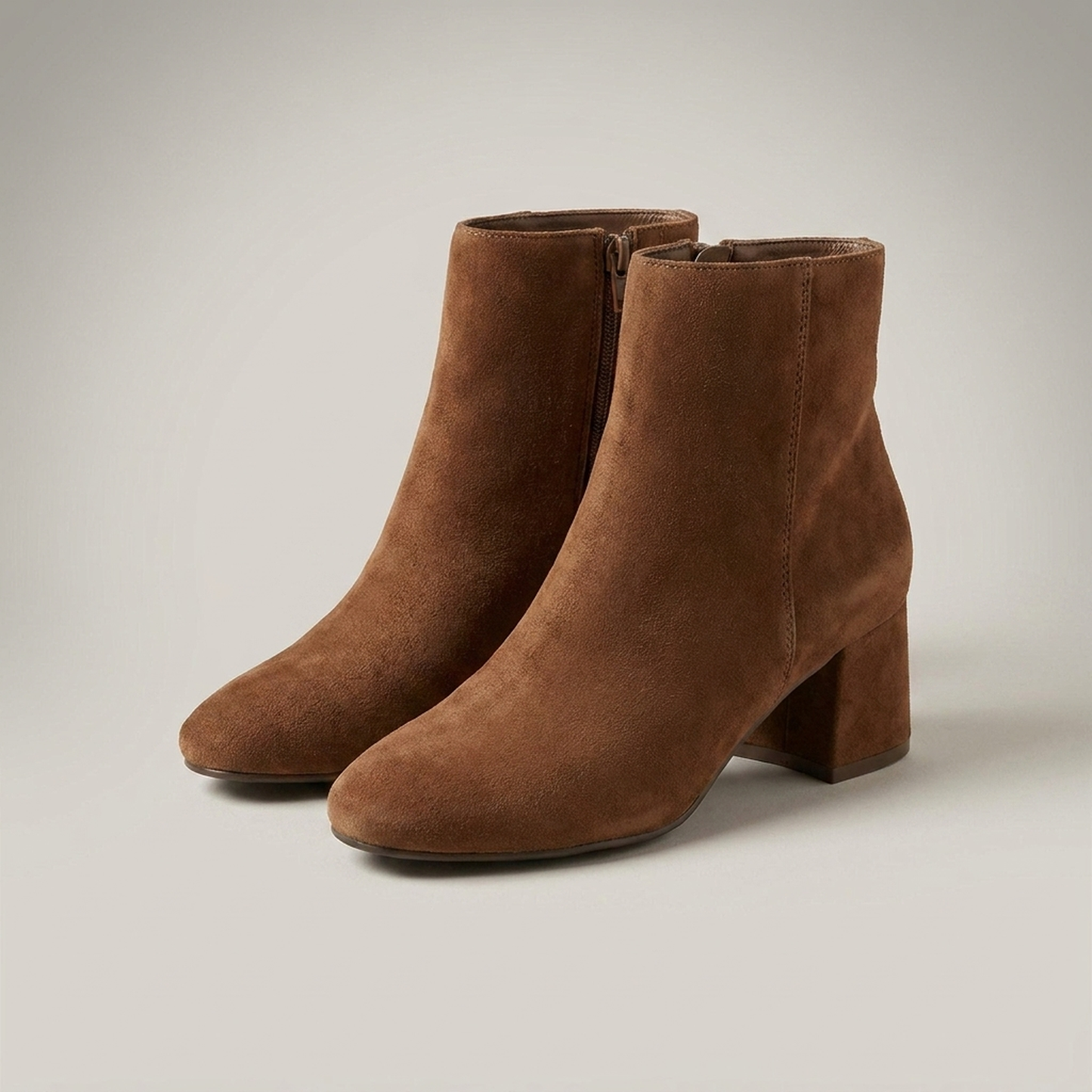 PLUXSTYLE::numise::pointed-toe-block-heel-ankle-boots::closeup-detail