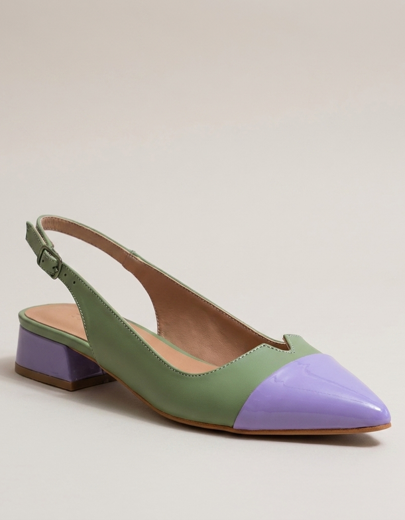 PLUXSTYLE::numise::color-block-ballet-flats::closeup-hero