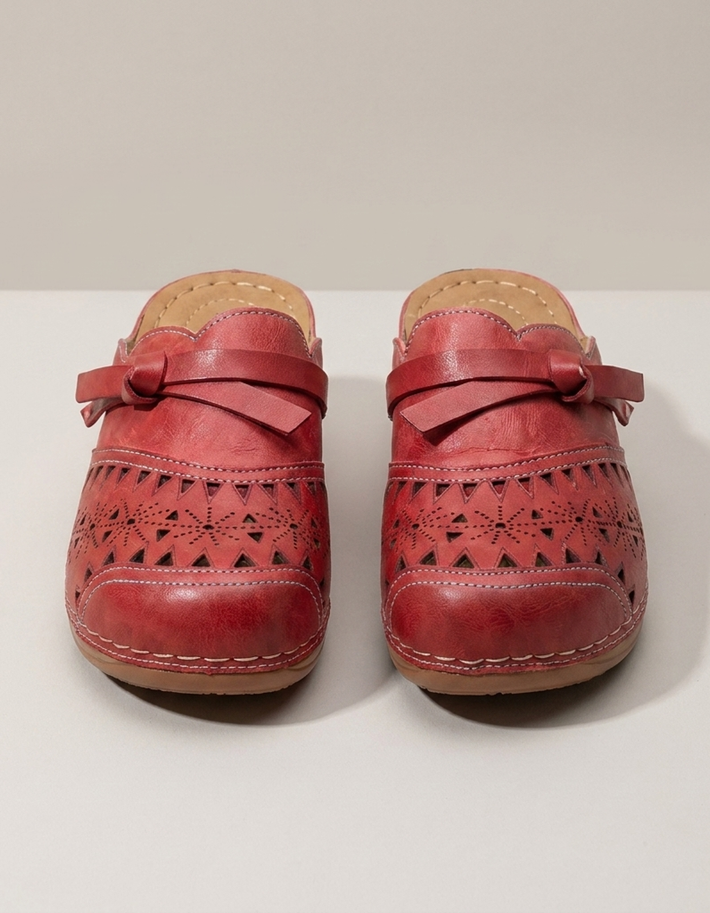 PLUXSTYLE::numise::womens-adjustable-everyday-clogs::pack-red