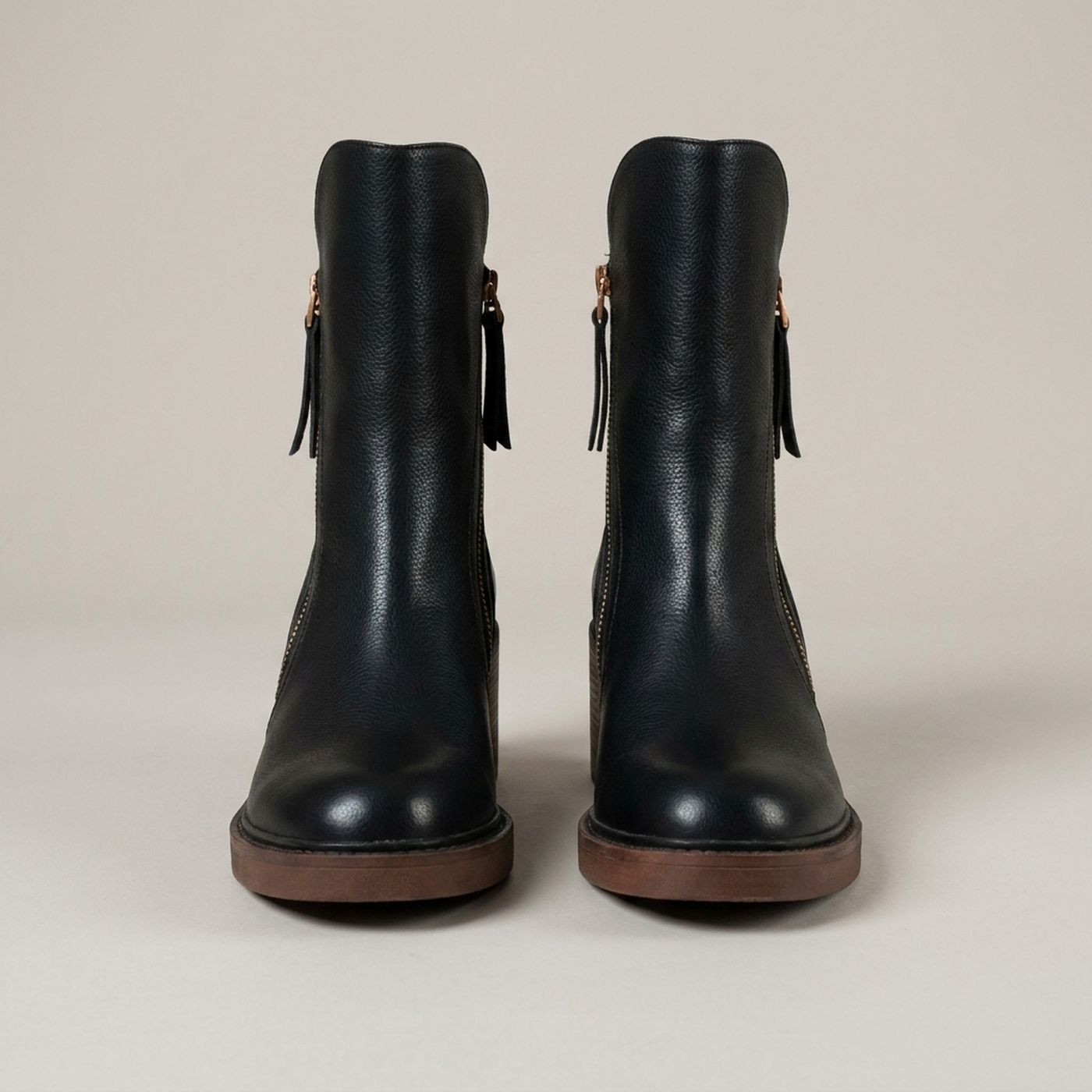 PLUXSTYLE::numise::refined-everyday-ankle-boots::pack-black