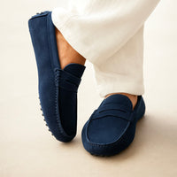 PLUXSTYLE::numise::everyday-penny-loafers::lifestyle-keep-1