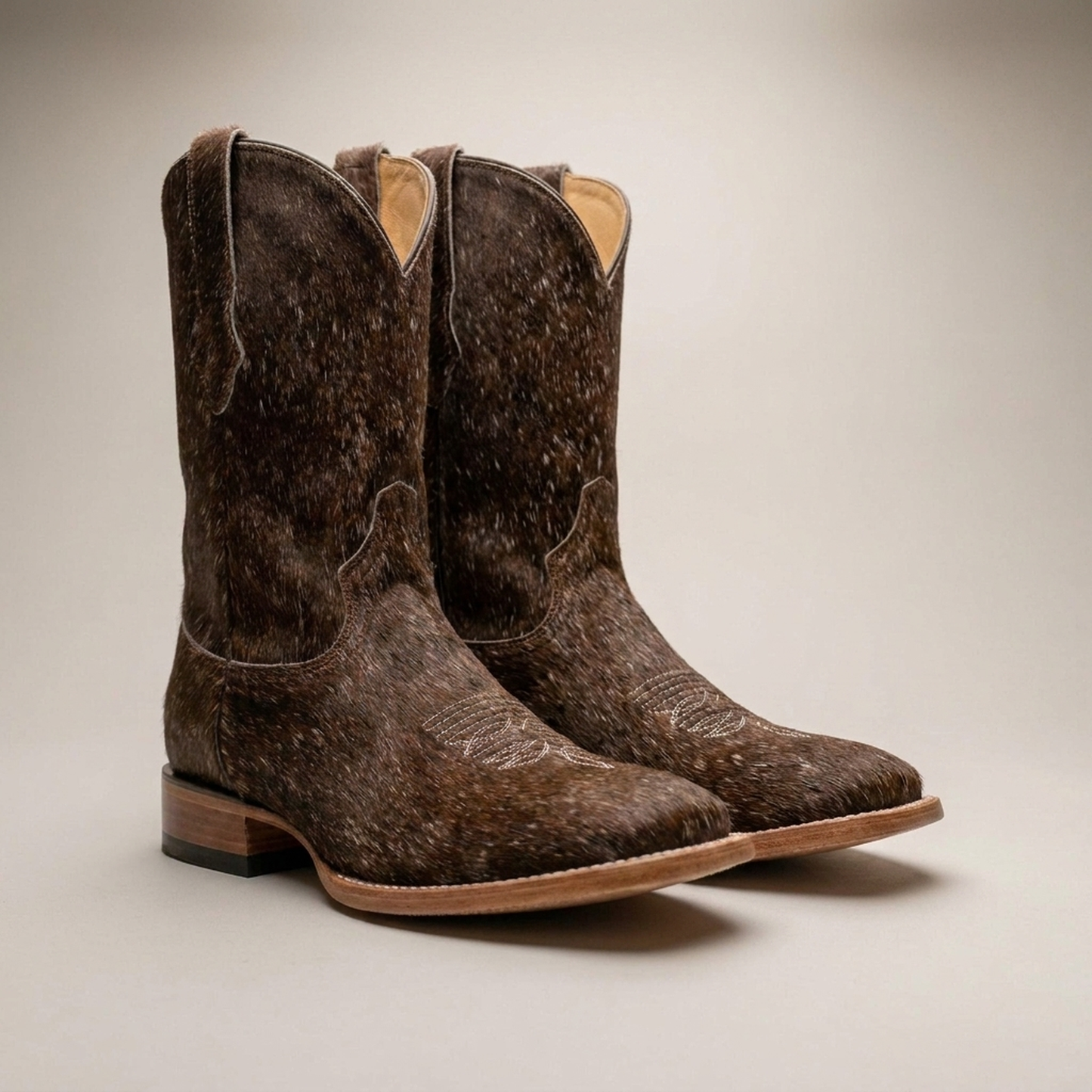 PLUXSTYLE::numise::mens-polished-brown-boots::closeup-detail