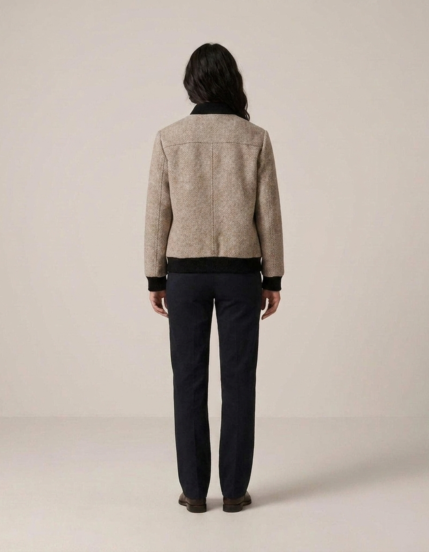 PLUXSTYLE::numise::everyday-fitted-parka::back