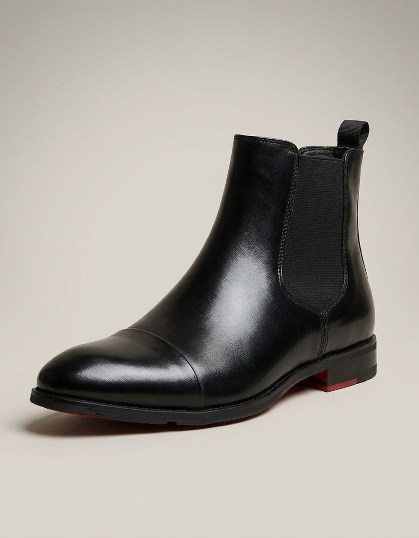 PLUXSTYLE::numise::mens-pointed-toe-chelsea-boots-2::closeup-hero