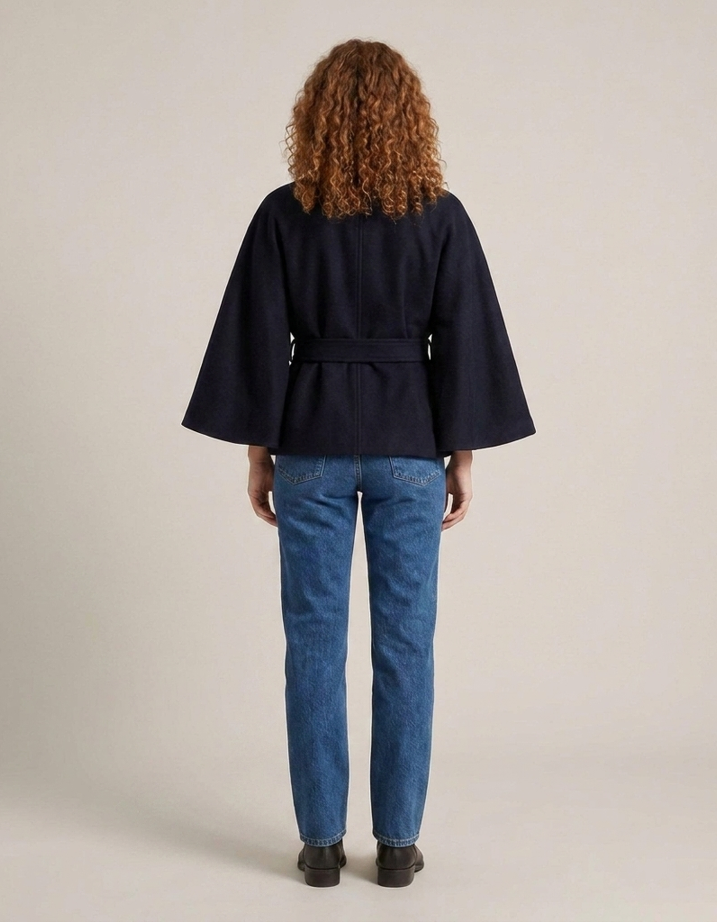 PLUXSTYLE::numise::cape-sleeve-belted-parka::back