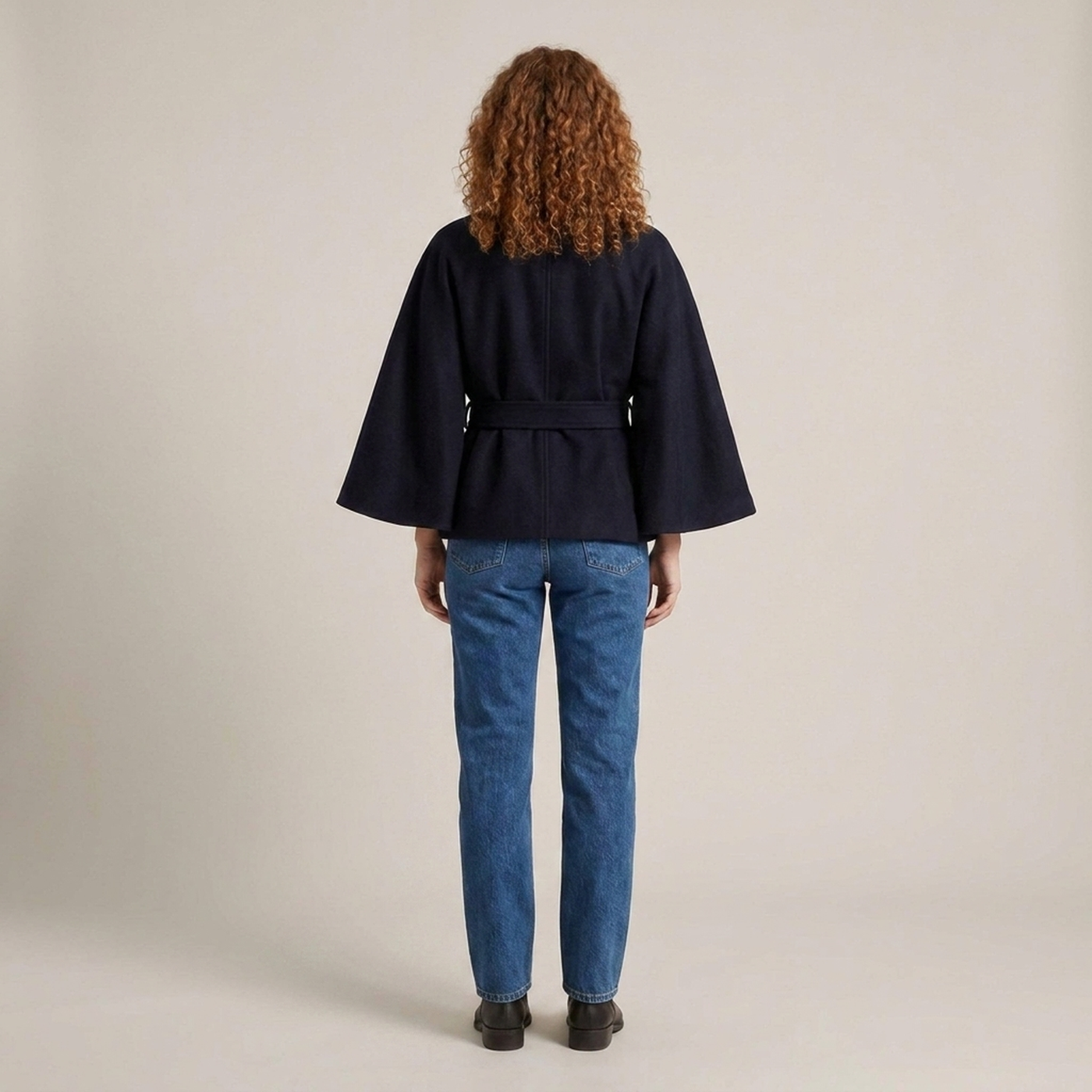 PLUXSTYLE::numise::cape-sleeve-belted-parka::back