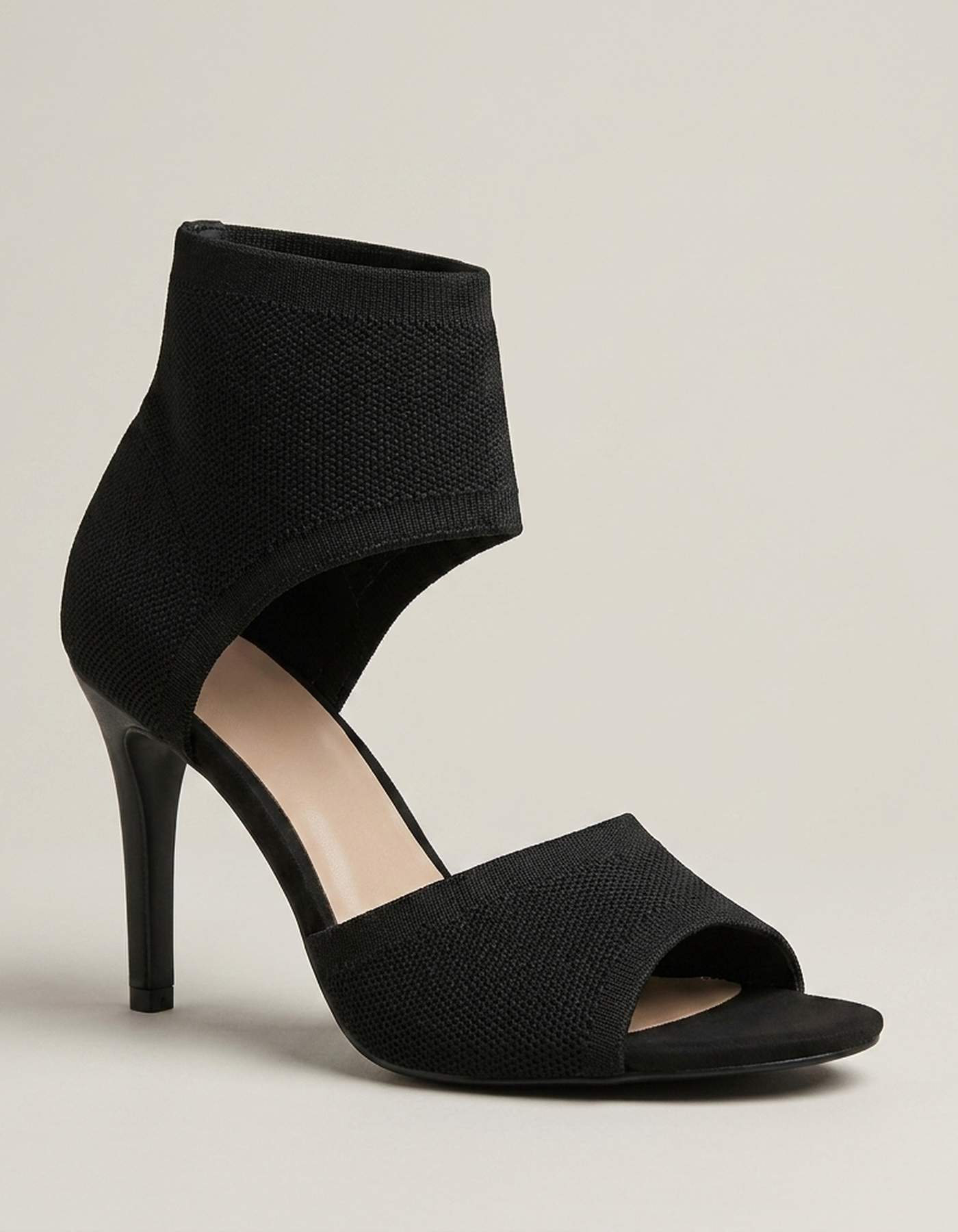 PLUXSTYLE::numise::womens-pointed-toe-zip-ankle-boots::closeup-hero