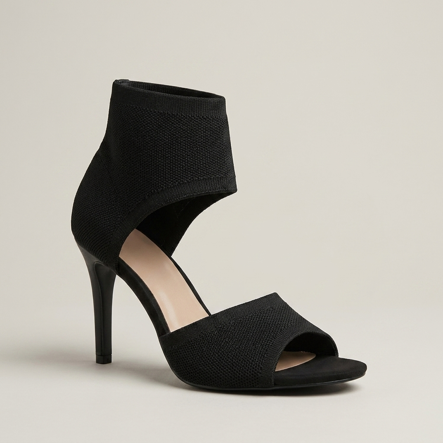 PLUXSTYLE::numise::womens-pointed-toe-zip-ankle-boots::closeup-hero
