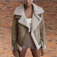 PLUXSTYLE::numise::belted-aviator-parka::lifestyle-keep-2