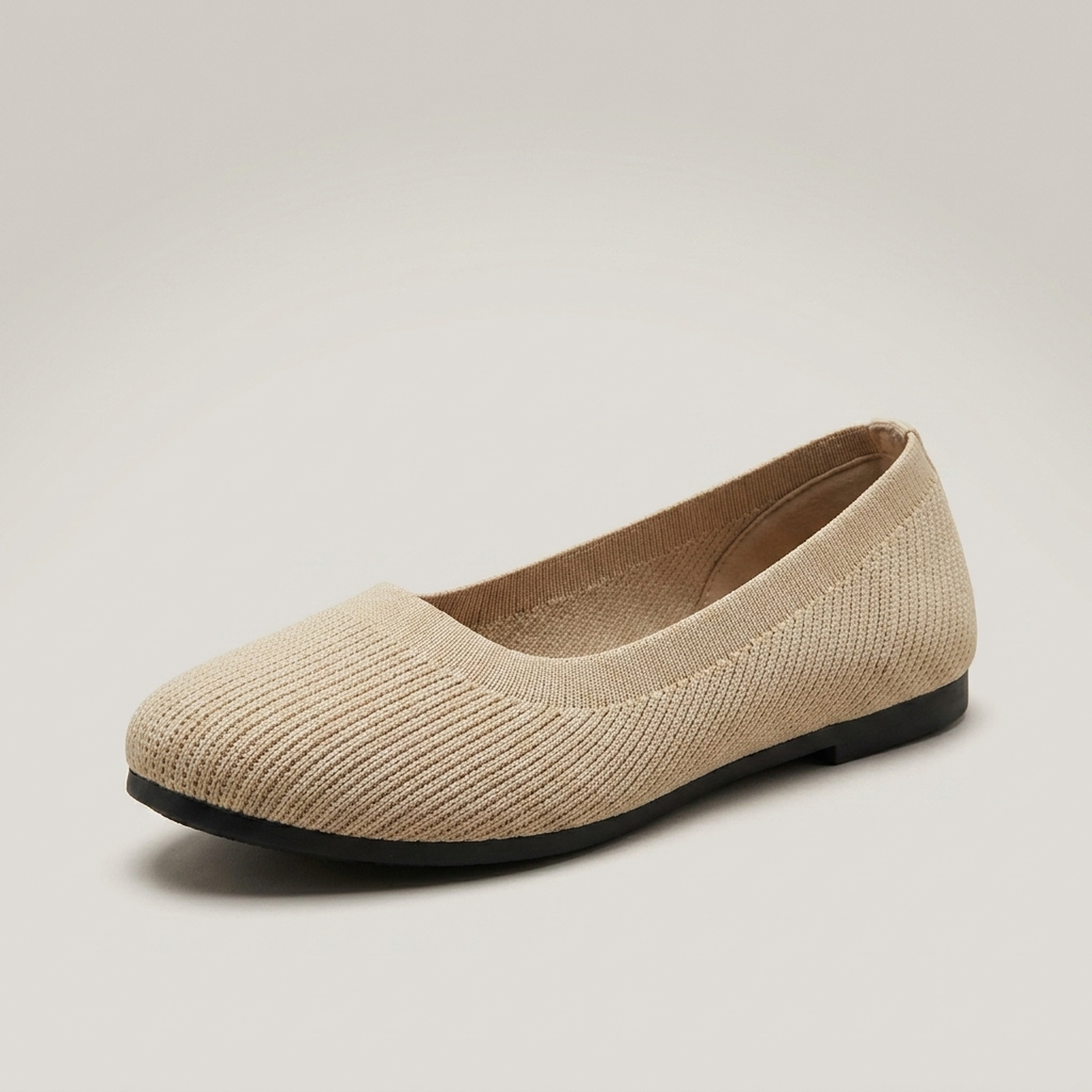 PLUXSTYLE::numise::comfort-fit-ballet-flat-footwear::closeup-hero