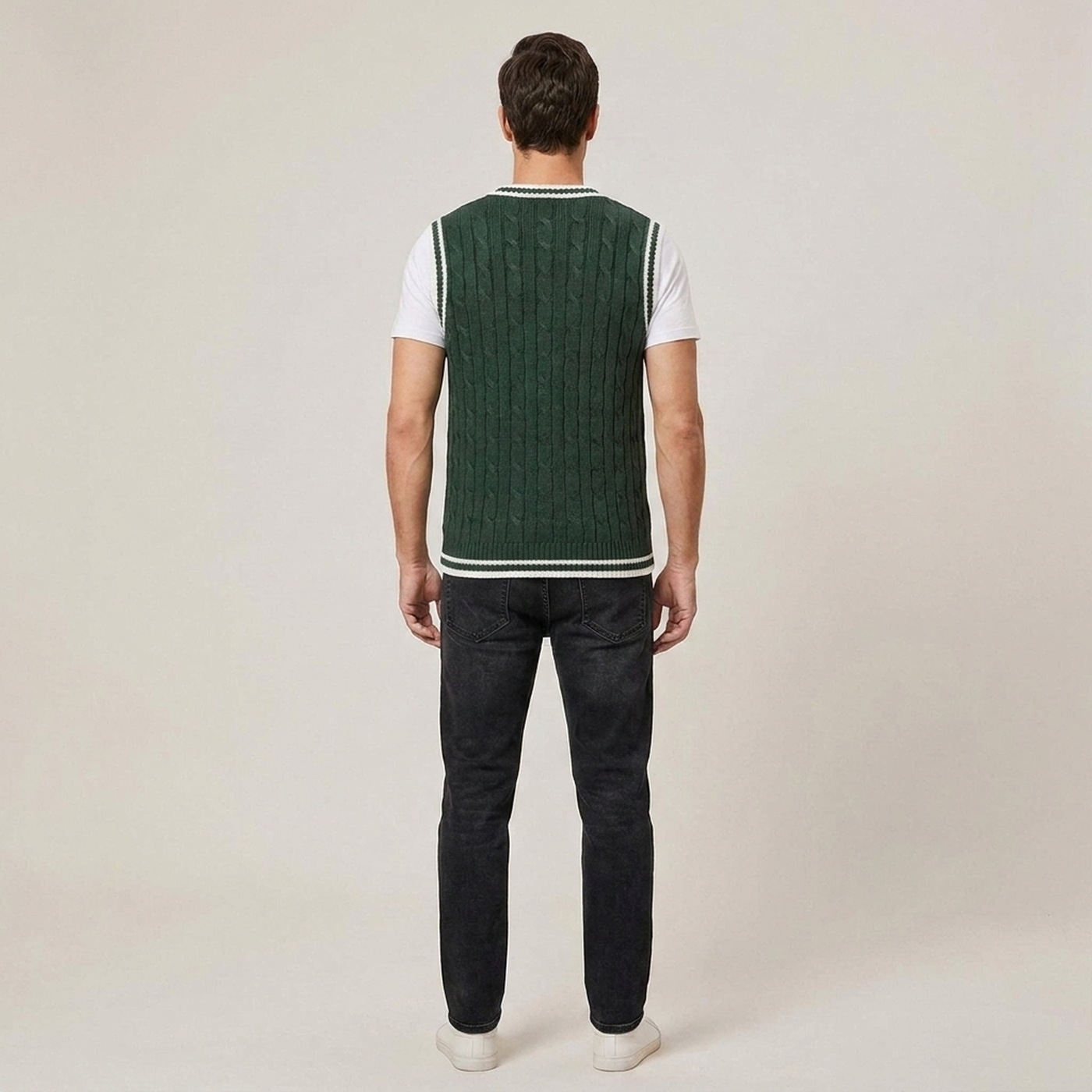 PLUXSTYLE::numise::cable-detail-v-neck-sweater-vest::back