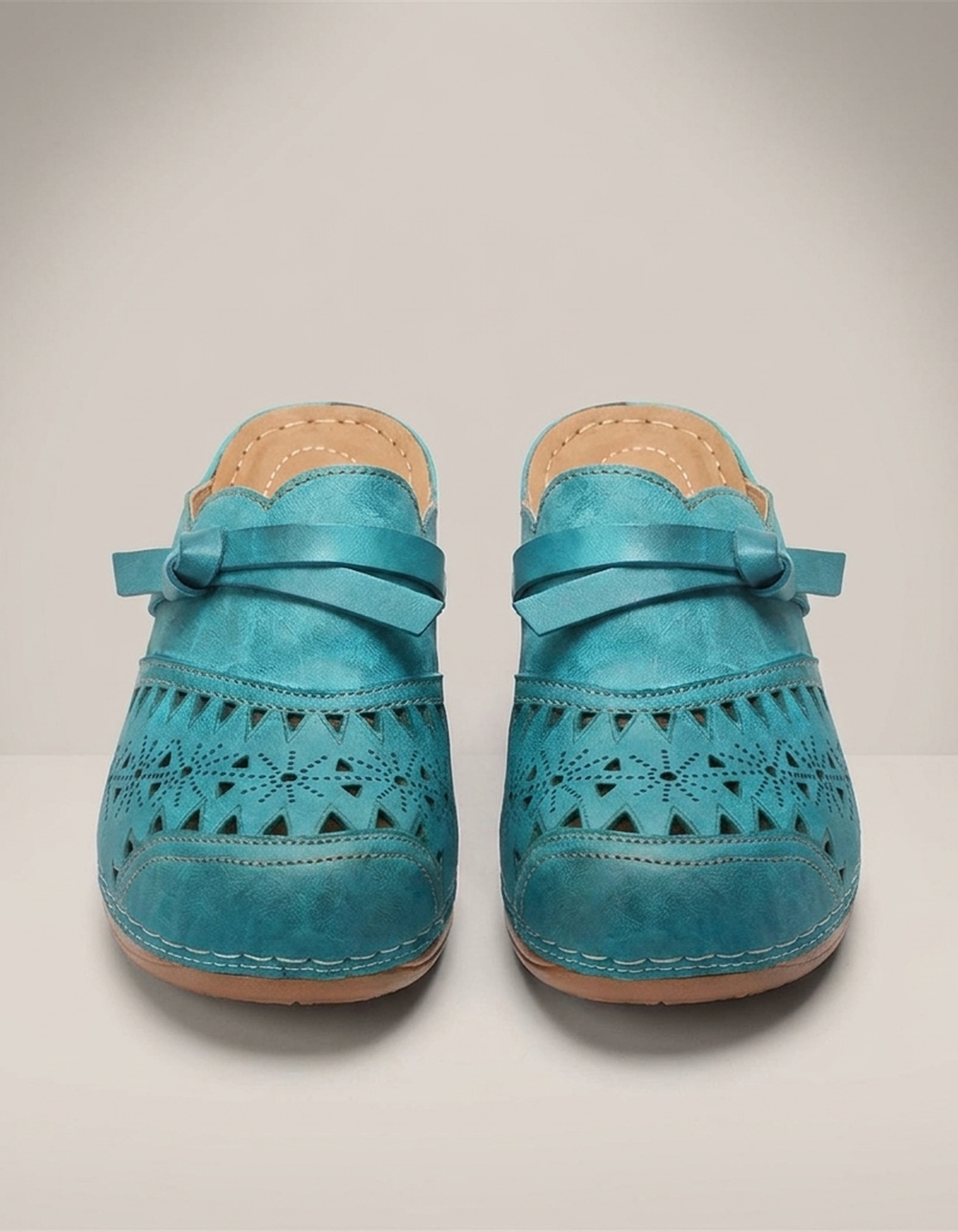 PLUXSTYLE::numise::womens-adjustable-everyday-clogs::pack-lake-blue