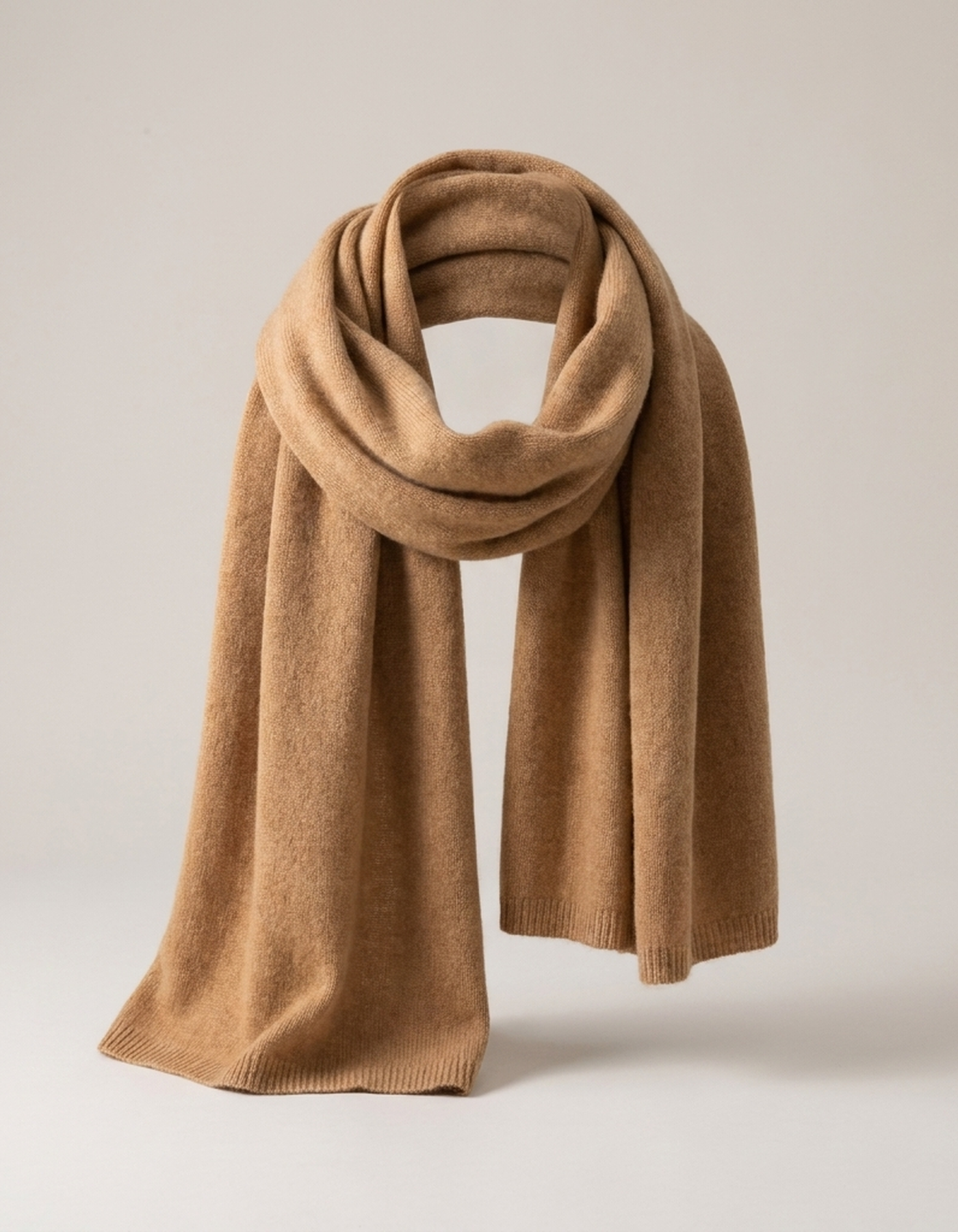 PLUXSTYLE::numise::everyday-lightweight-scarf::pack-golden-camel