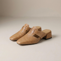 PLUXSTYLE::numise::andie-everyday-mules::closeup-detail
