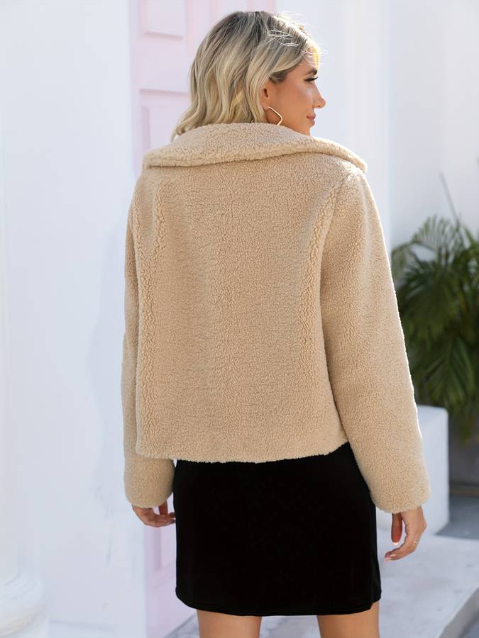 PLUXSTYLE::numise::alexy-oversized-parka::lifestyle-keep-2