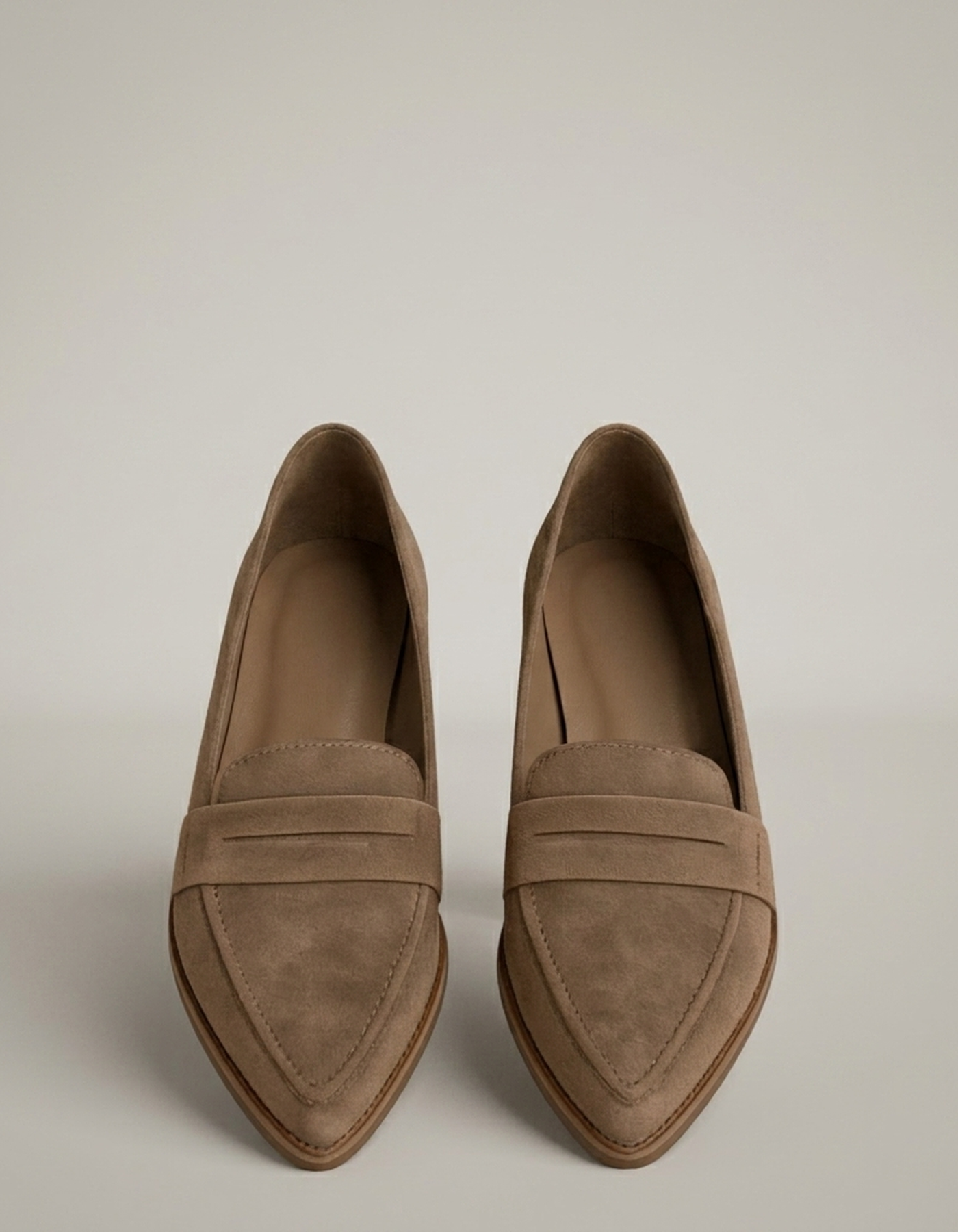 PLUXSTYLE::numise::everyday-comfort-loafers::pack-khaki