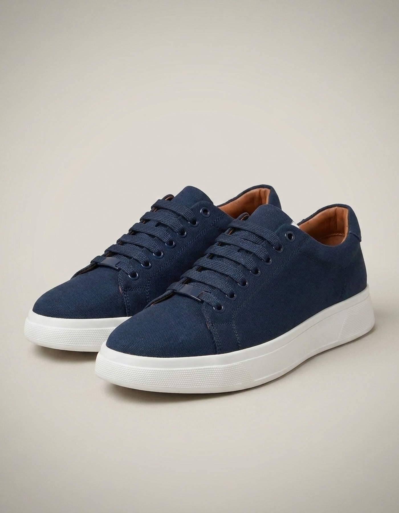 PLUXSTYLE::numise::mens-chunky-low-top-sneakers::closeup-detail