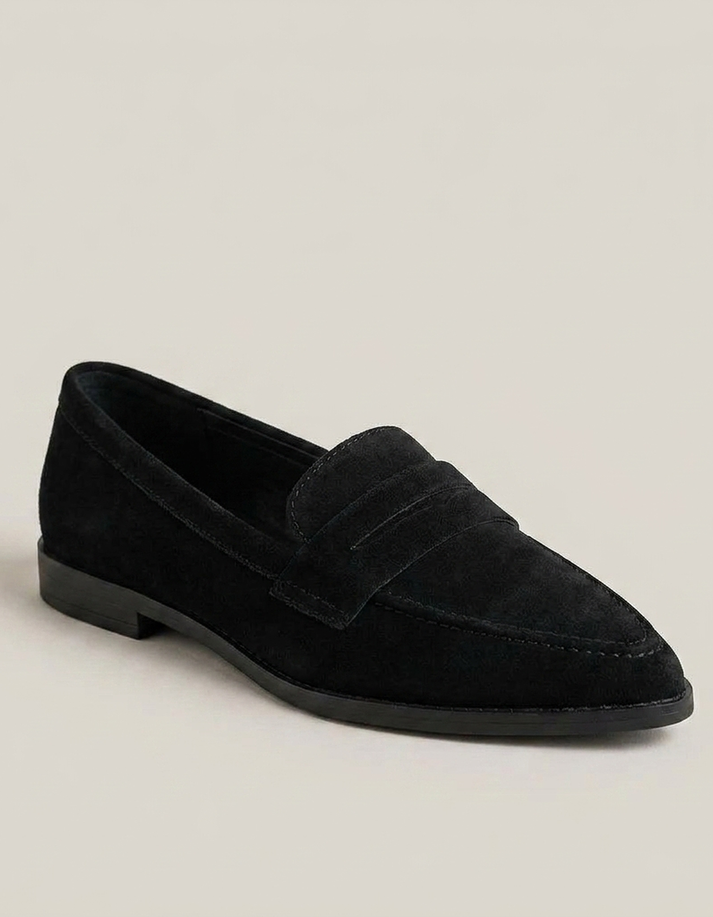 PLUXSTYLE::numise::easy-comfort-moccasins::closeup-hero