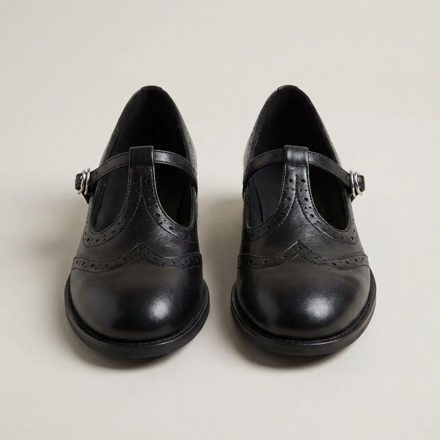 PLUXSTYLE::numise::open-brogue-mary-jane-shoes::pack-black