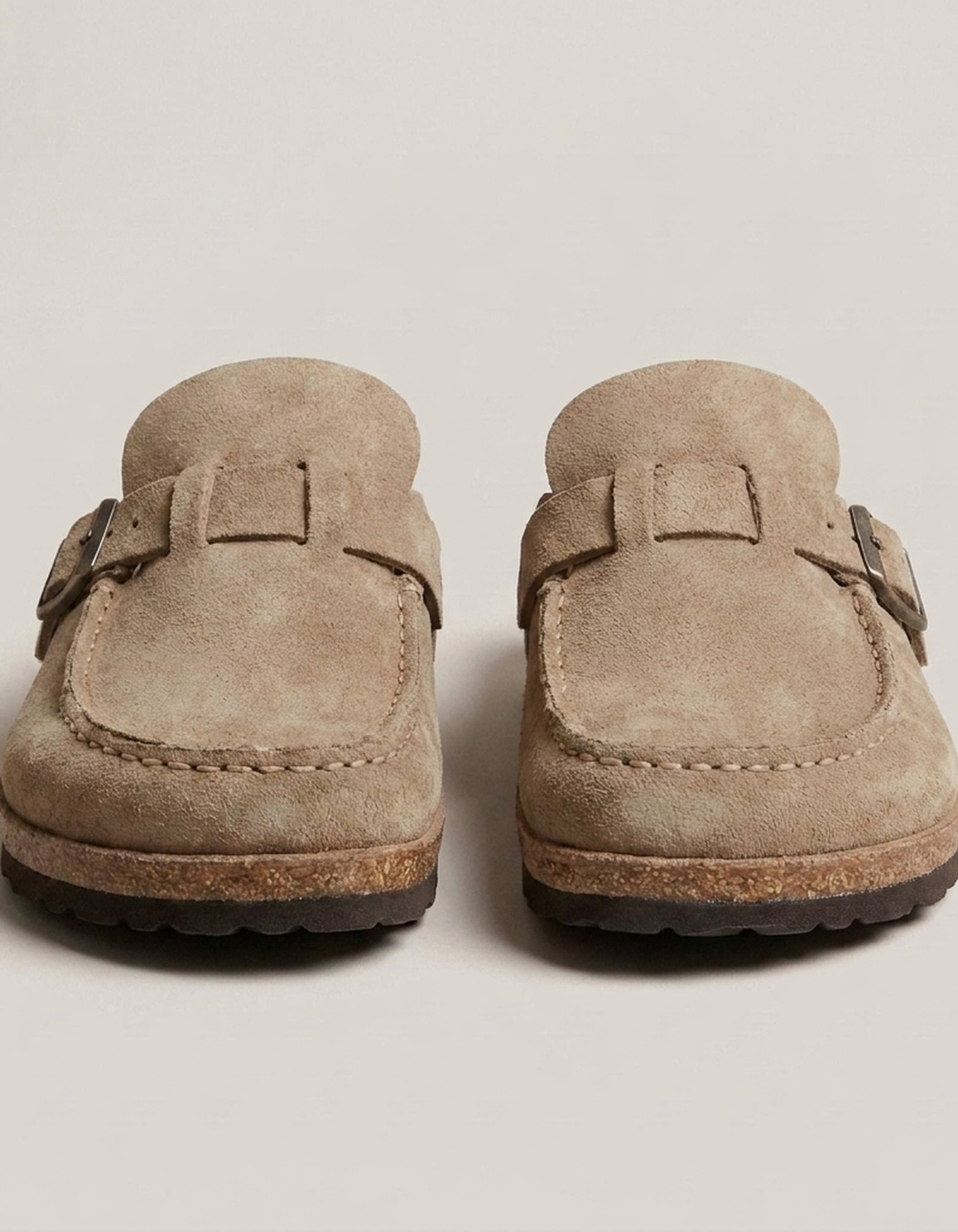 PLUXSTYLE::numise::evi-comfort-mule-sandals::closeup-detail