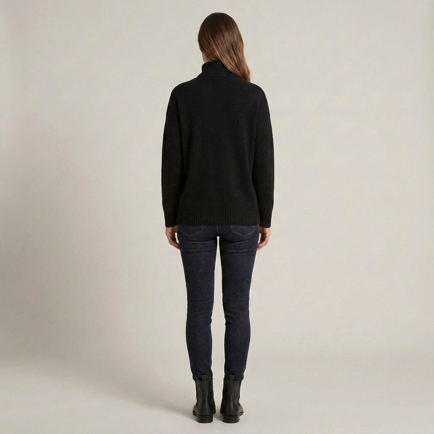 PLUXSTYLE::numise::celestia-relaxed-turtleneck-sweater::back