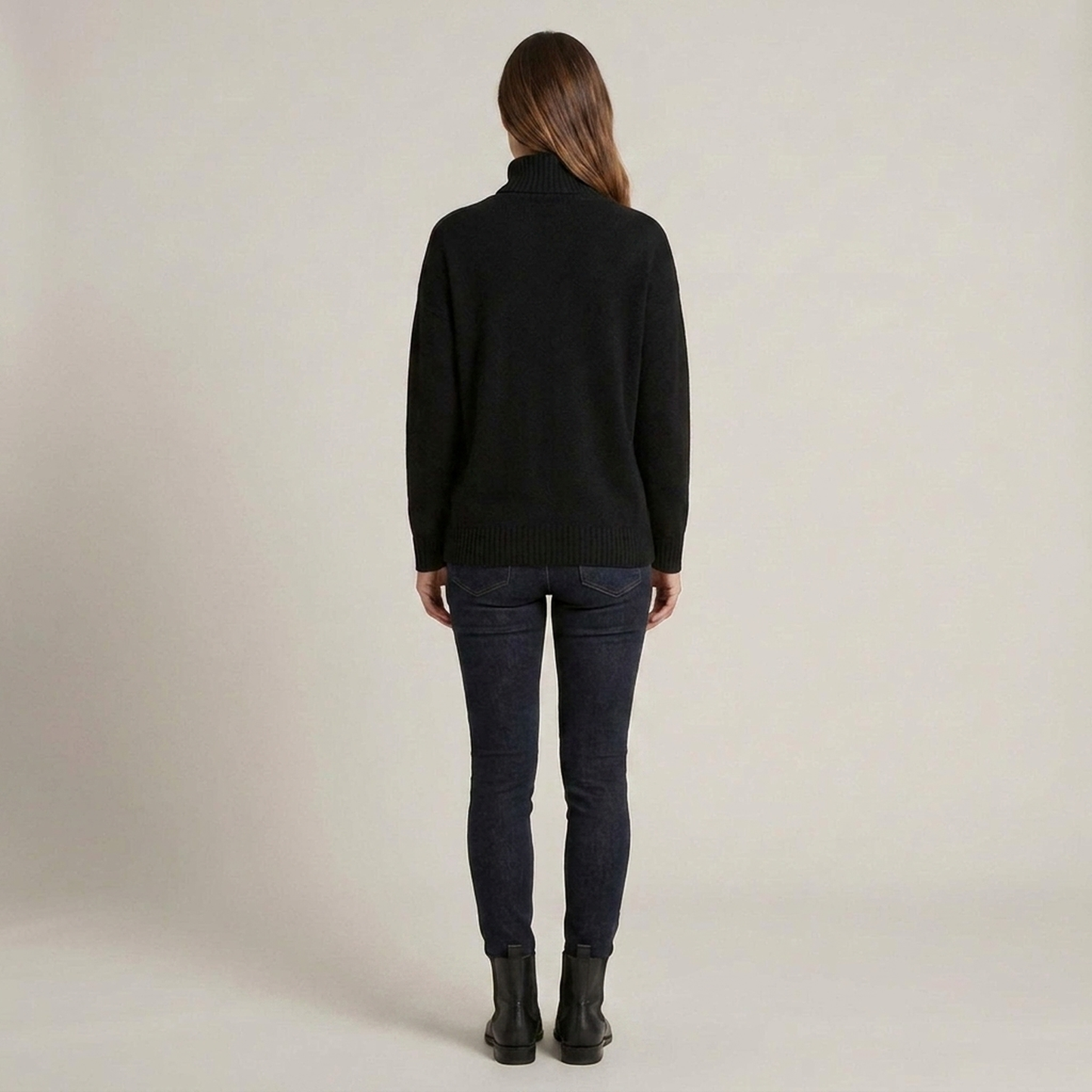 PLUXSTYLE::numise::celestia-relaxed-turtleneck-sweater::back