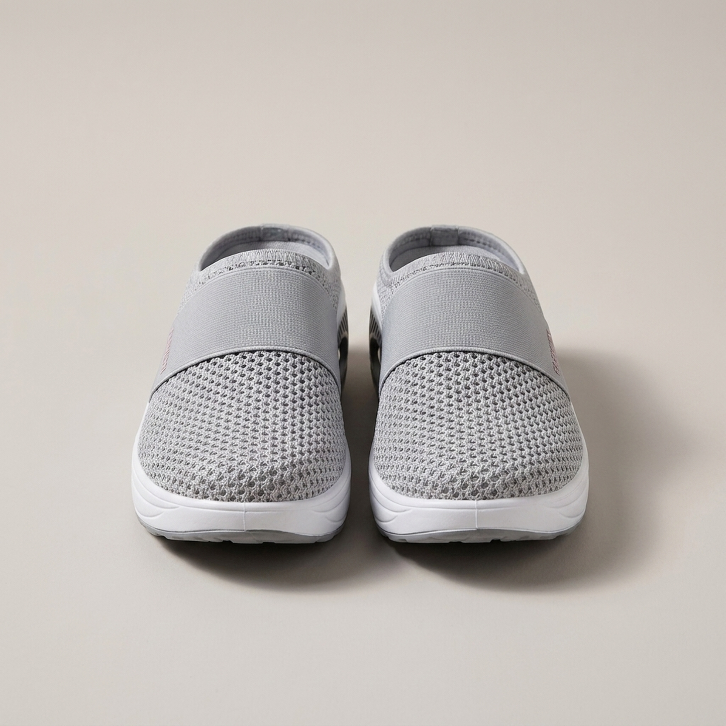 PLUXSTYLE::numise::air-cushion-slip-on-footwear::pack-light-gray