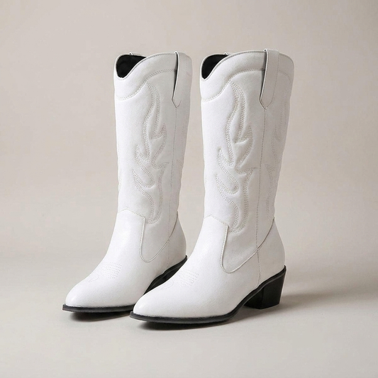 PLUXSTYLE::numise::womens-block-heel-cowboy-boots::closeup-detail