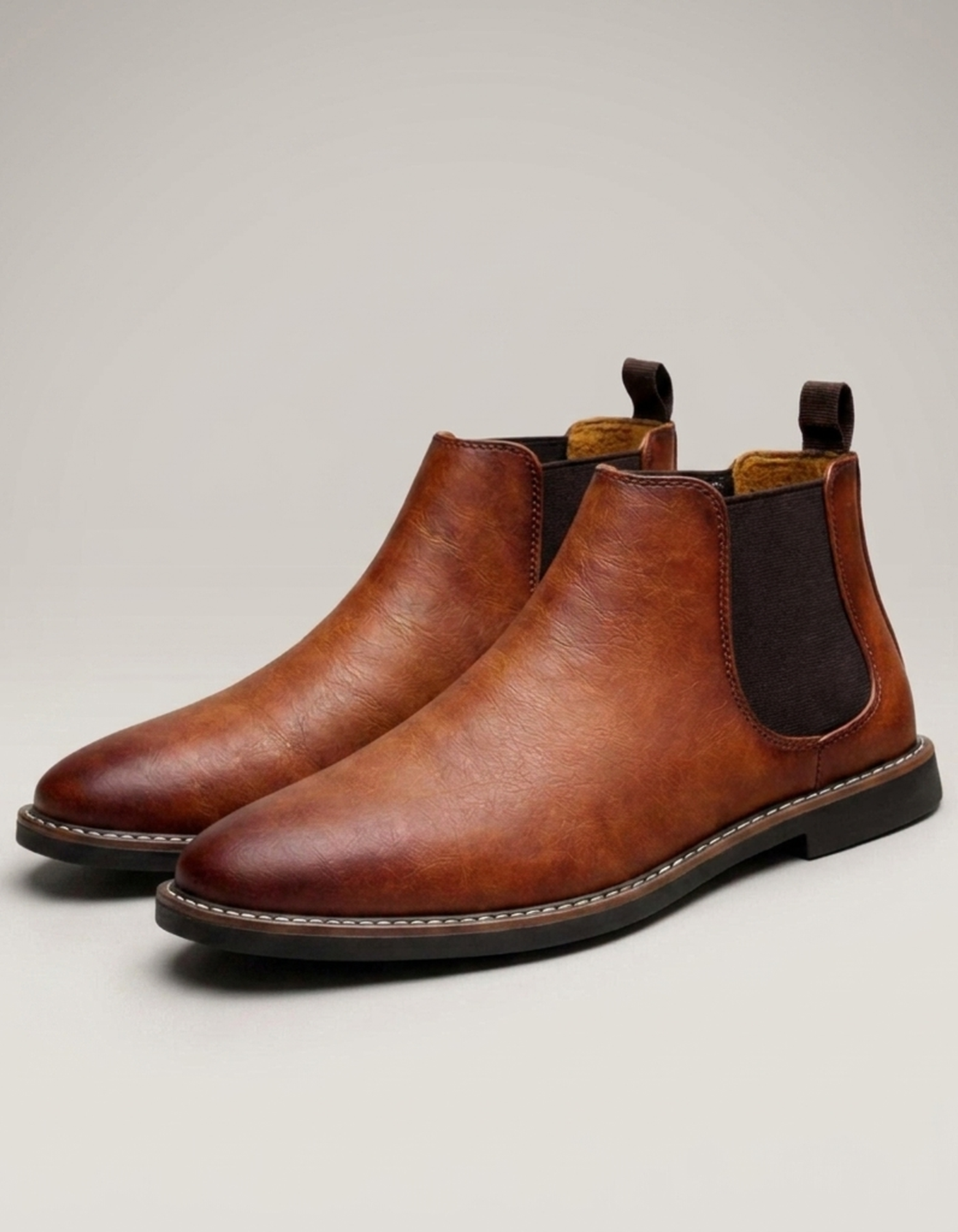 PLUXSTYLE::numise::mens-refined-chelsea-boots::closeup-detail