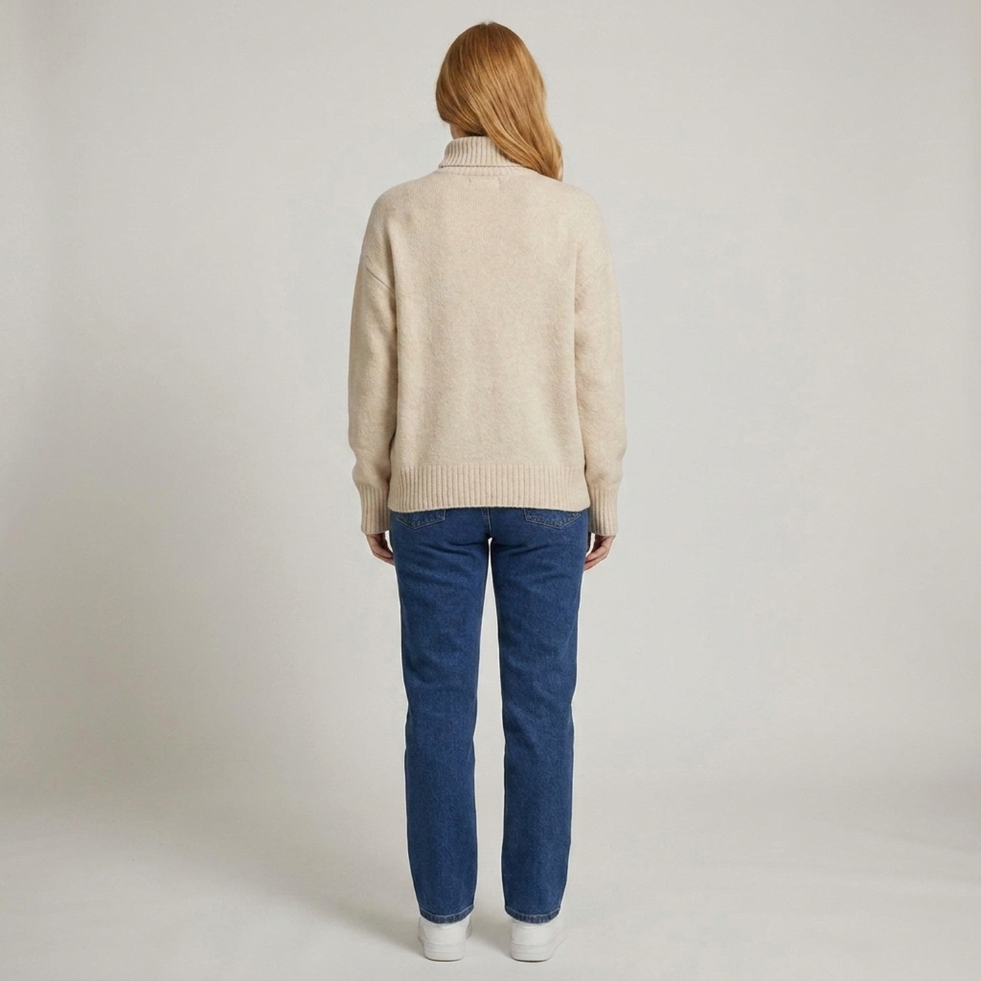 PLUXSTYLE::numise::amaya-relaxed-turtleneck-sweater::back
