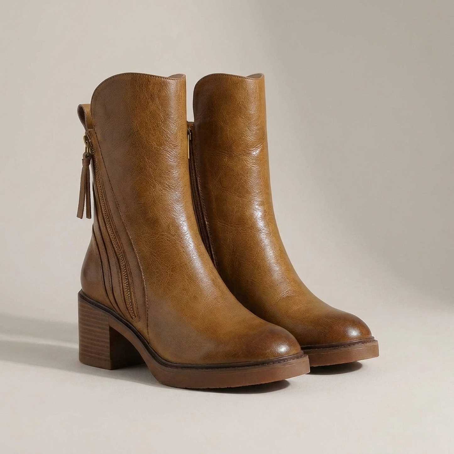 PLUXSTYLE::numise::side-zip-block-heel-ankle-boots::closeup-detail