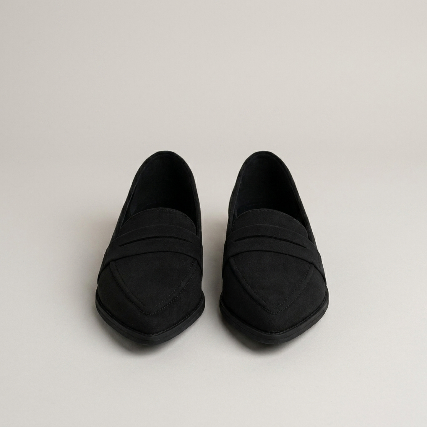 PLUXSTYLE::numise::everyday-comfort-loafers::pack-black