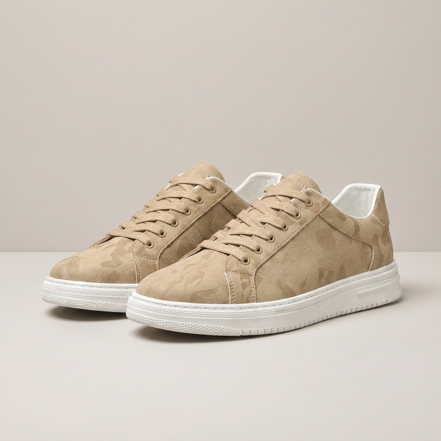 PLUXSTYLE::numise::athene-smart-casual-sneakers::pack-sand