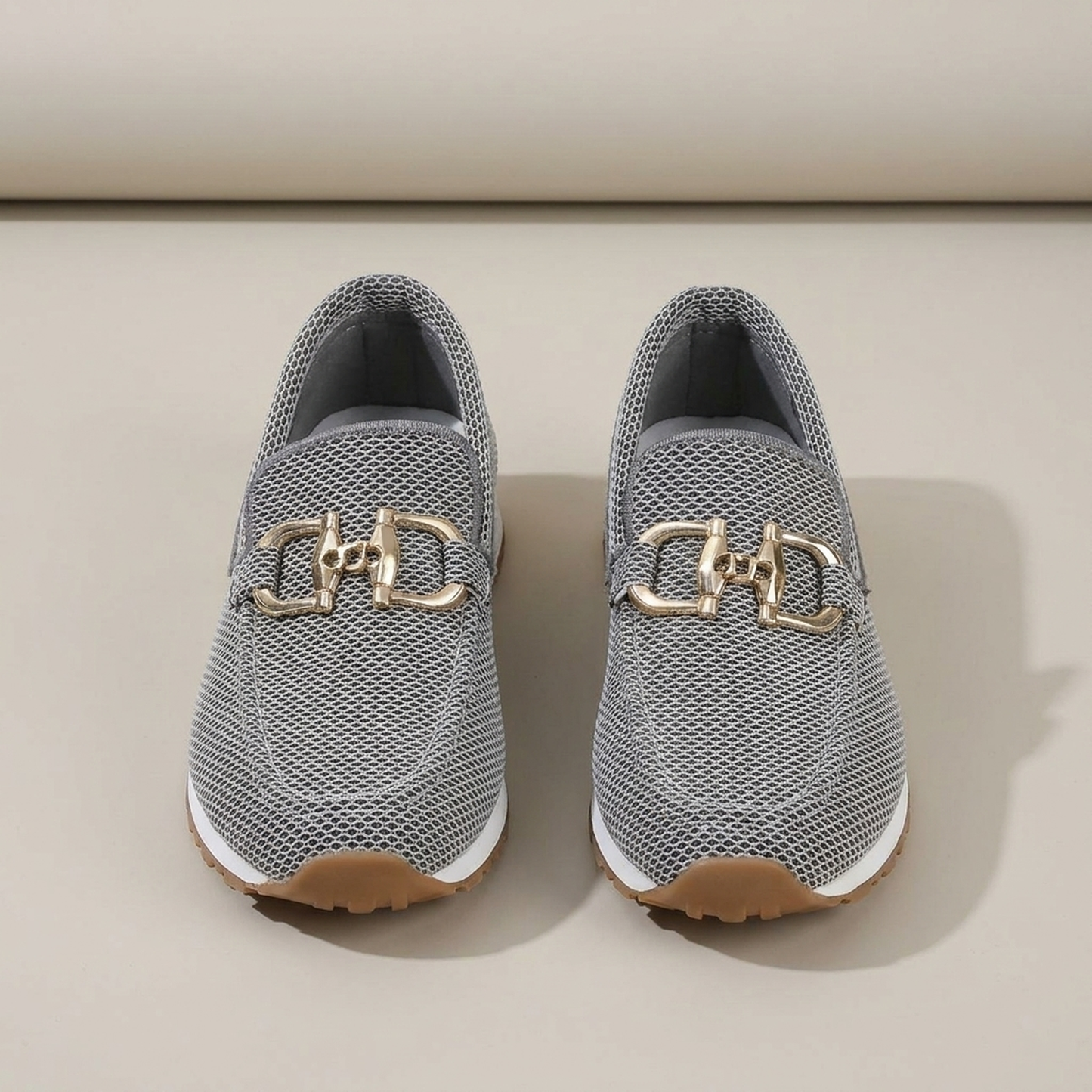 PLUXSTYLE::numise::supportive-buckle-loafers::pack-grey