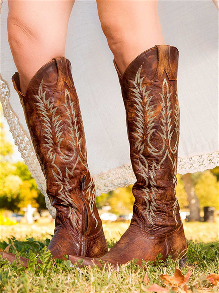 PLUXSTYLE::numise::embroidered-western-knee-high-boots::lifestyle-keep-1