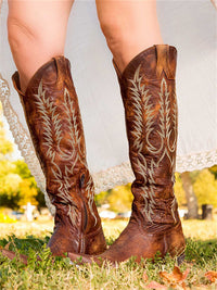PLUXSTYLE::numise::embroidered-western-knee-high-boots::lifestyle-keep-1