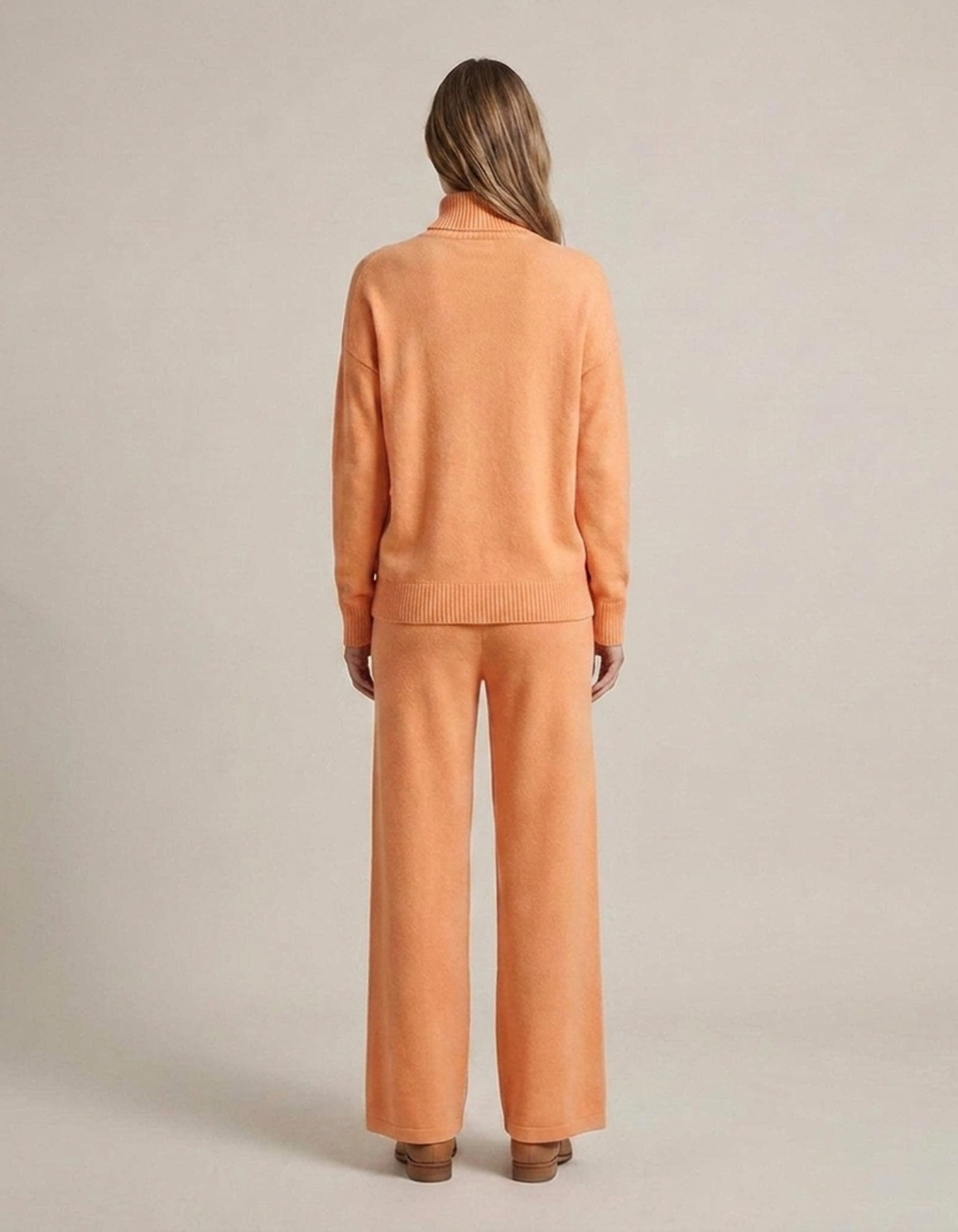 PLUXSTYLE::numise::relaxed-turtleneck-wide-leg-pants-set::back