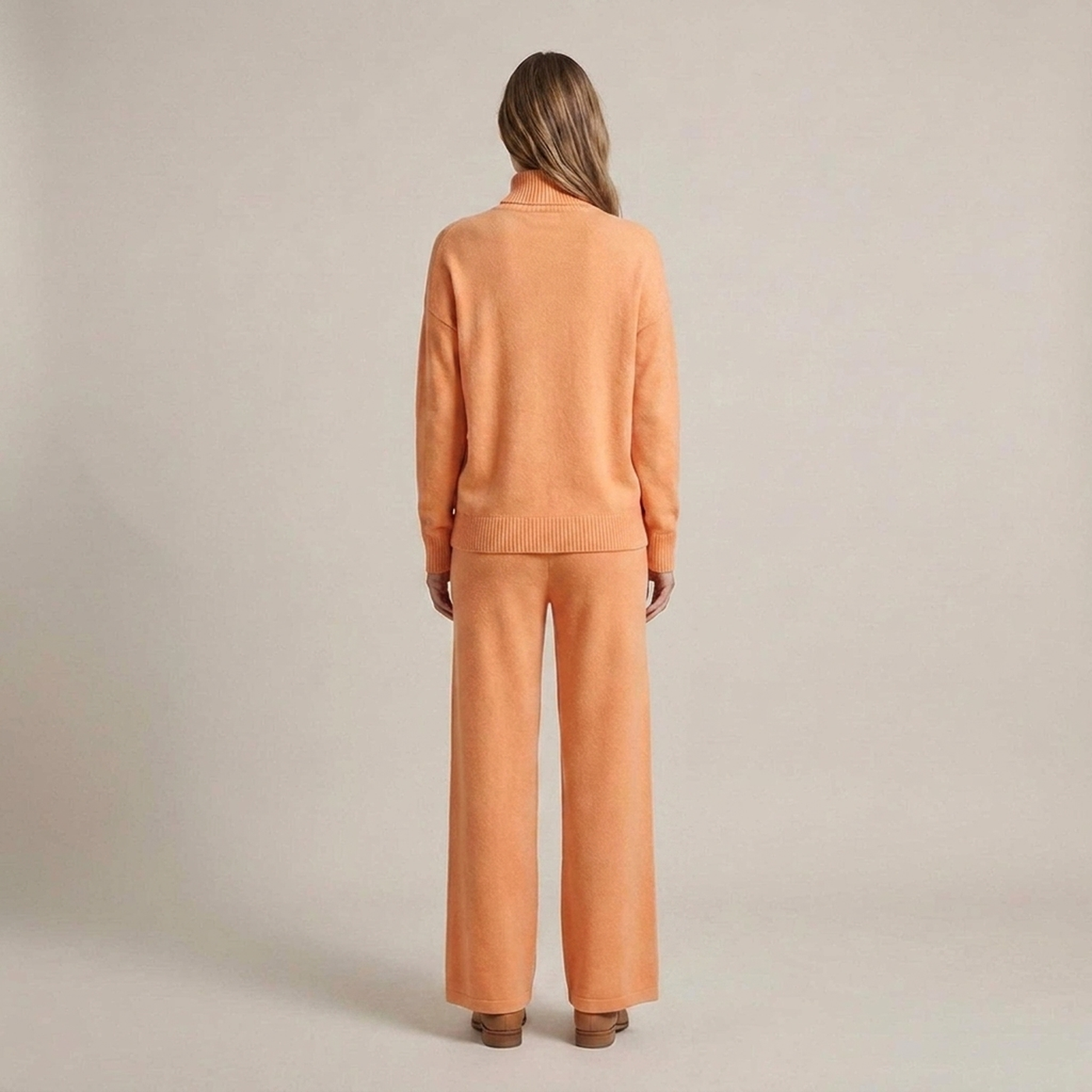 PLUXSTYLE::numise::relaxed-turtleneck-wide-leg-pants-set::back