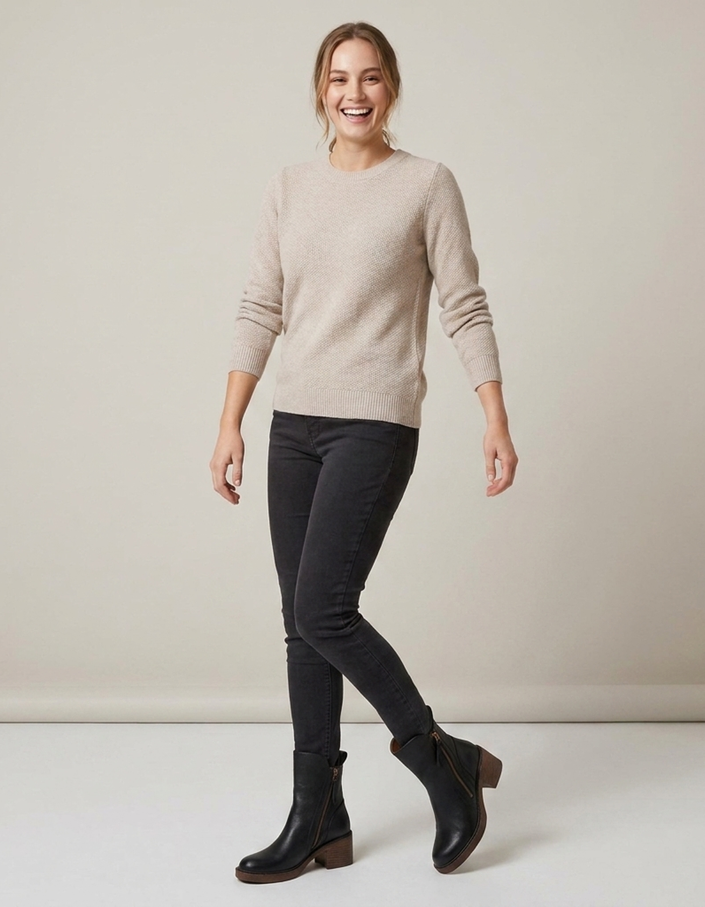PLUXSTYLE::numise::refined-everyday-ankle-boots::zoom-out