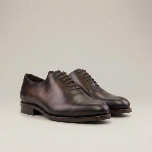 PLUXSTYLE::numise::rich-tone-oxford-shoes::closeup-detail