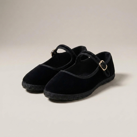 PLUXSTYLE::numise::adjustable-strap-mary-jane-footwear::closeup-detail