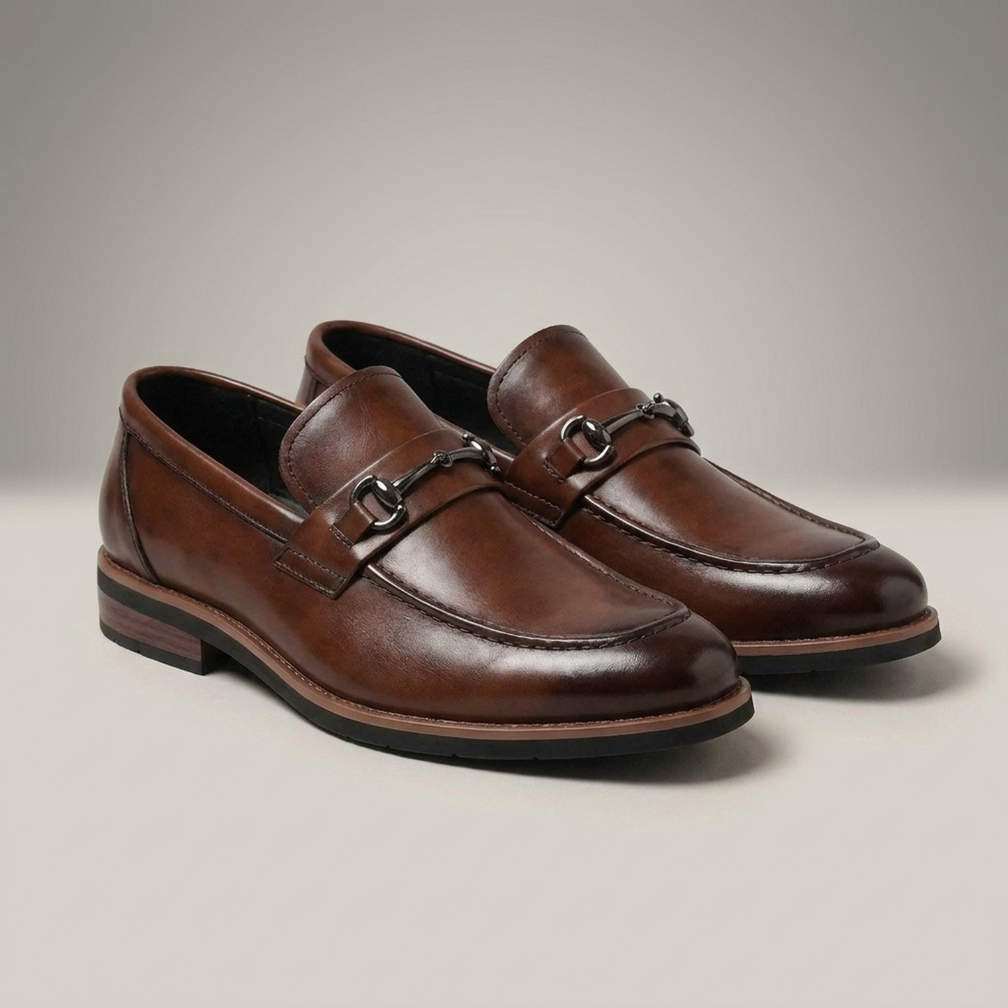 PLUXSTYLE::numise::mens-horsebit-moc-toe-loafers::closeup-detail