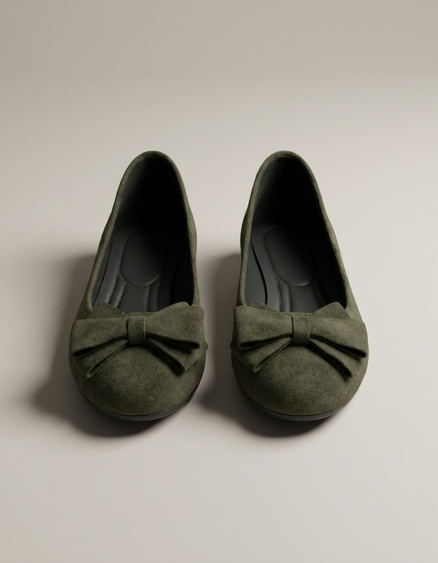 PLUXSTYLE::numise::abigail-bow-accent-table::pack-dark-green