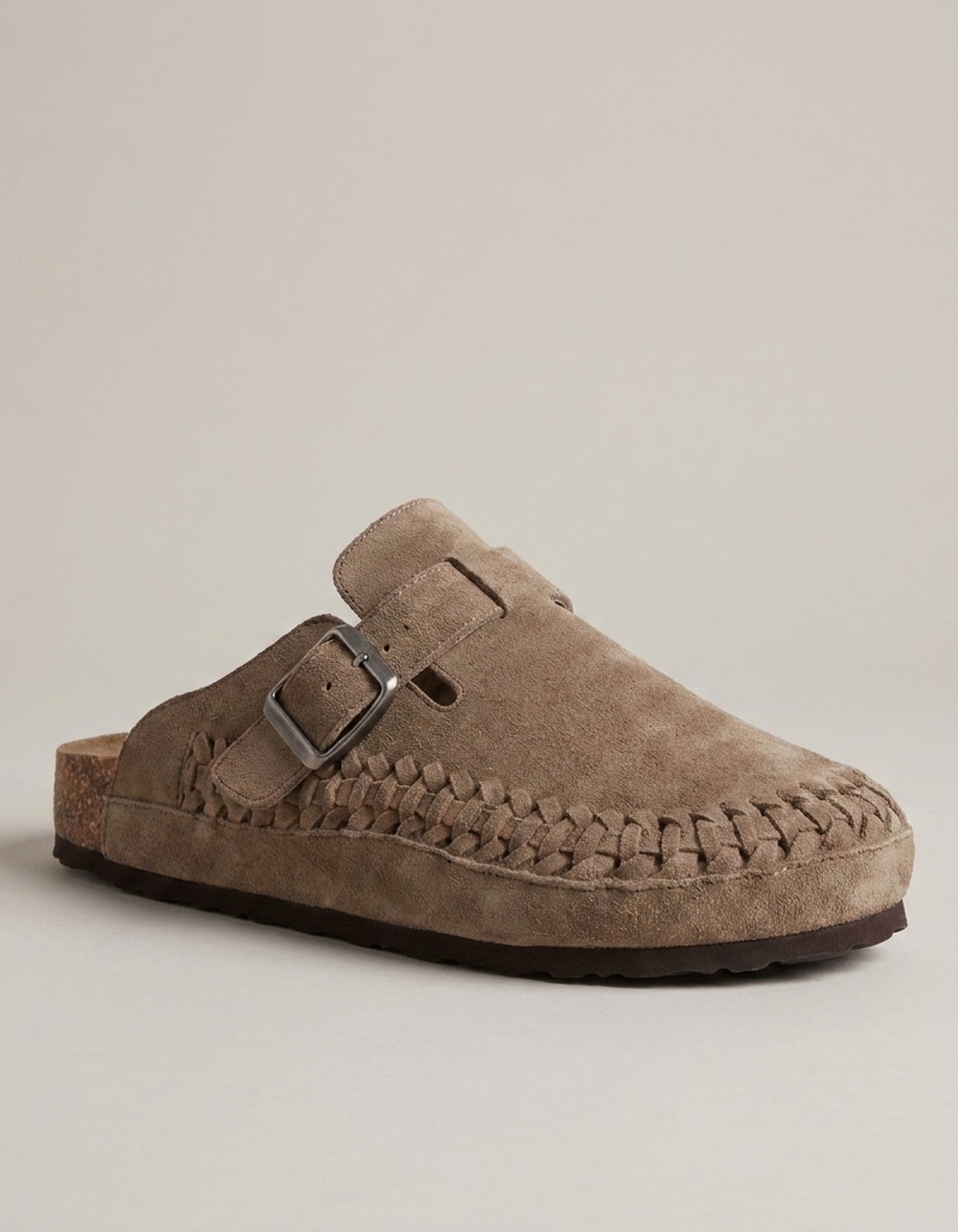 PLUXSTYLE::numise::aurelio-taupe-clog-footwear::closeup-hero