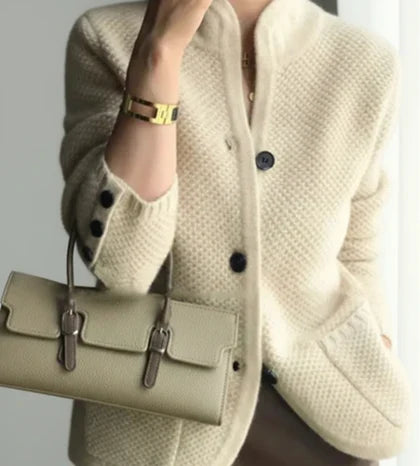 PLUXSTYLE::numise::relaxed-button-front-cardigan::lifestyle-keep-2