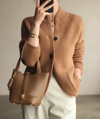 PLUXSTYLE::numise::relaxed-button-front-cardigan::lifestyle-keep-1