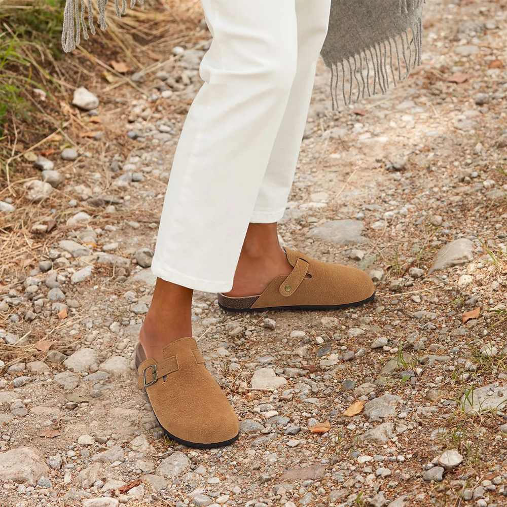 PLUXSTYLE::numise::womens-adjustable-support-clogs::lifestyle-keep-1